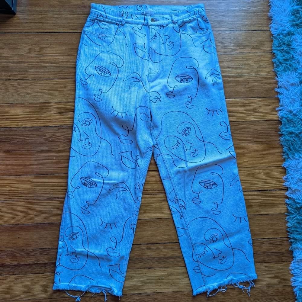 Abstract Face Print White Jeans - Picture 2 of 12